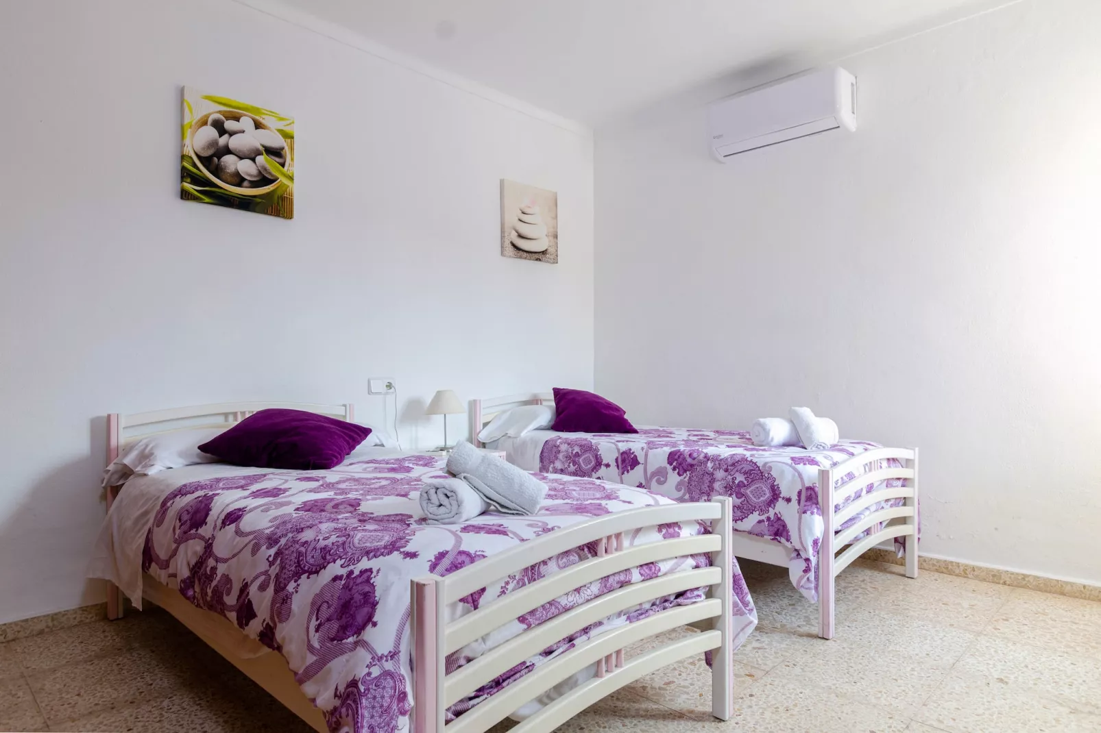 Finca en Pollença con piscina y barbacoa, Escandeu-Bedroom