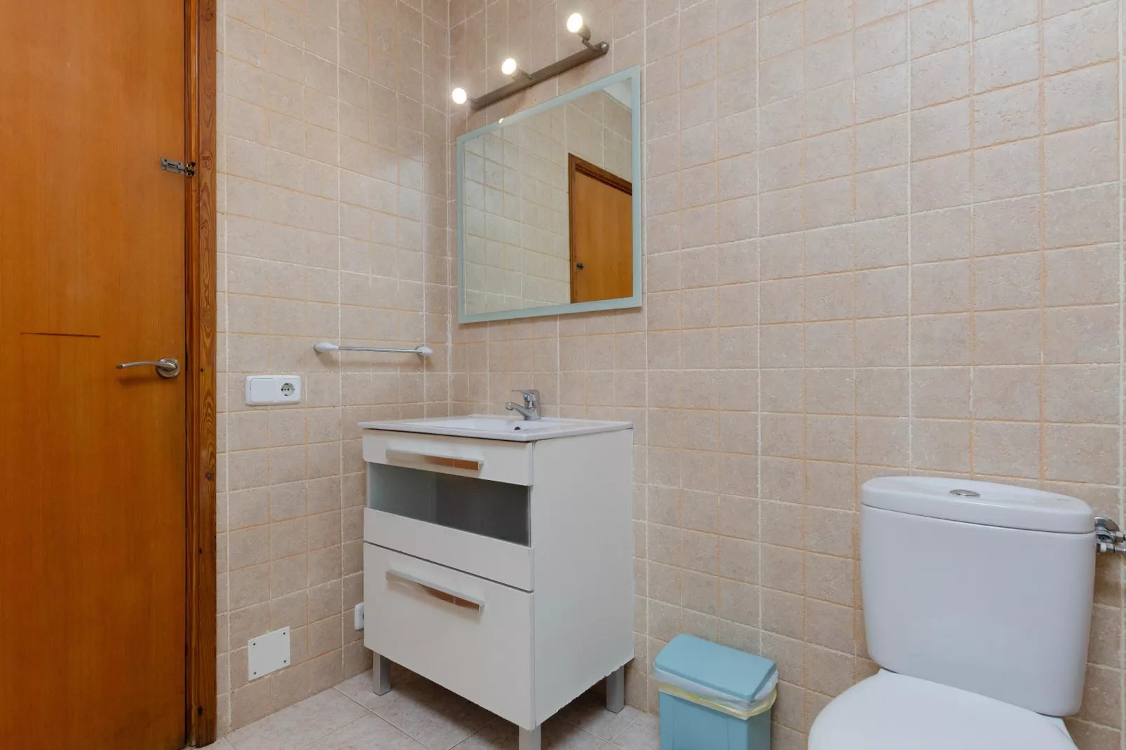 Finca en Pollença con piscina y barbacoa, Escandeu-Bathroom