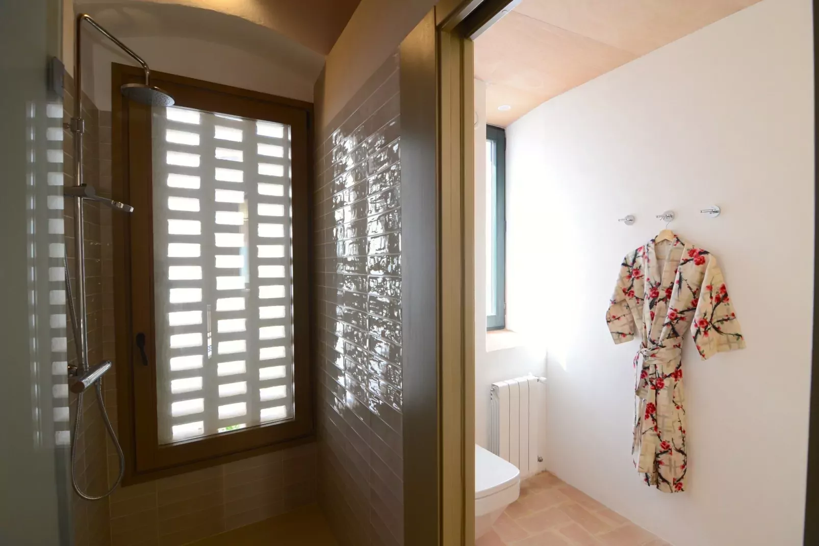 CASA ROSA DEL PORT-Bathroom