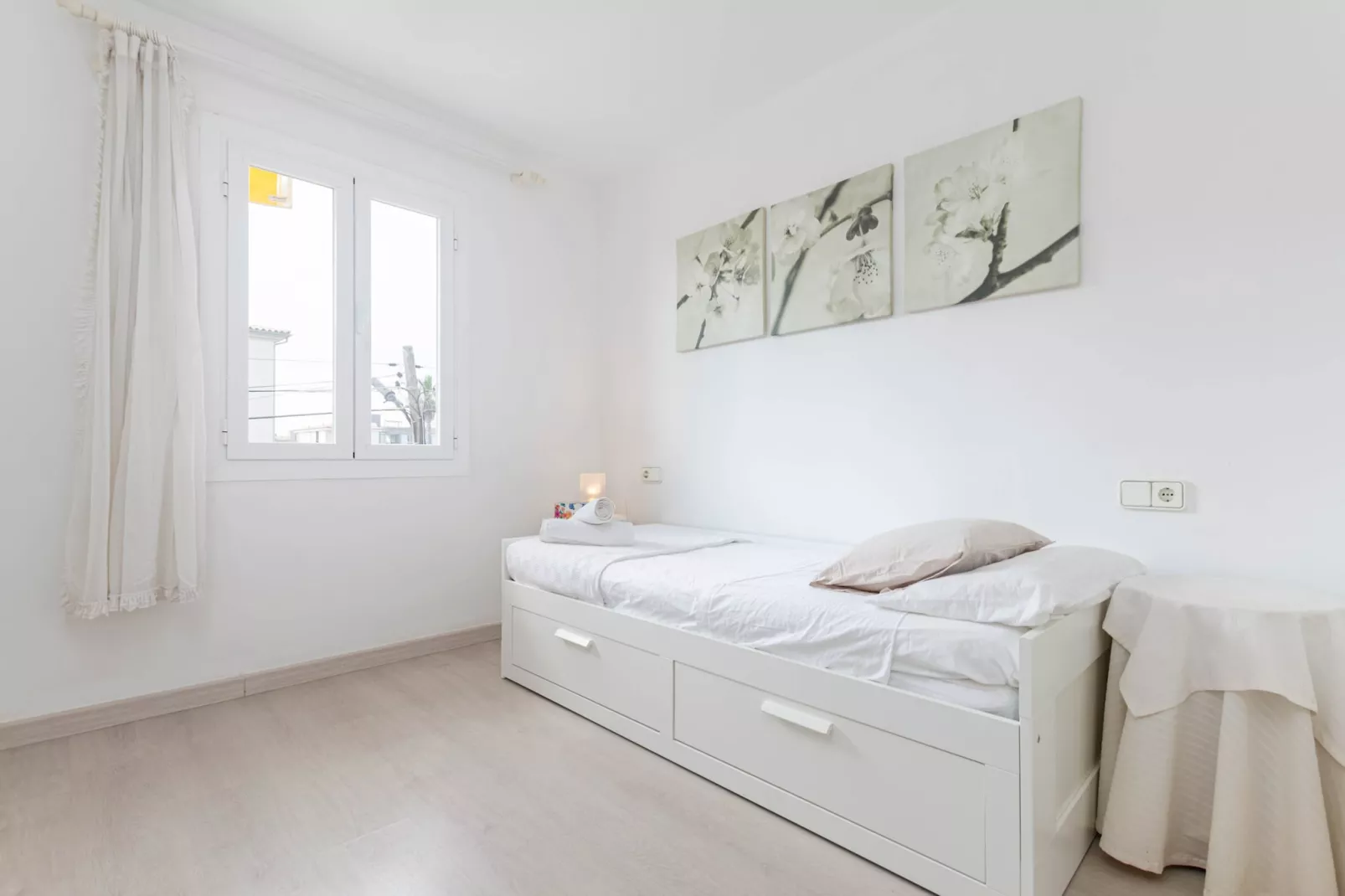 YourHouse Llimonera-Bedroom
