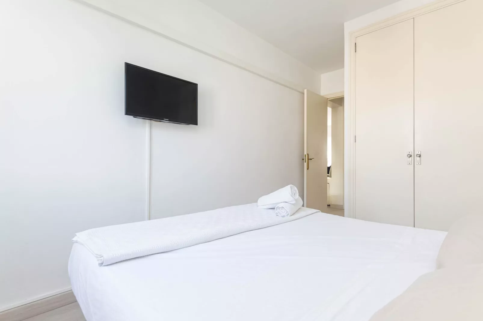 YourHouse Llimonera-Bedroom
