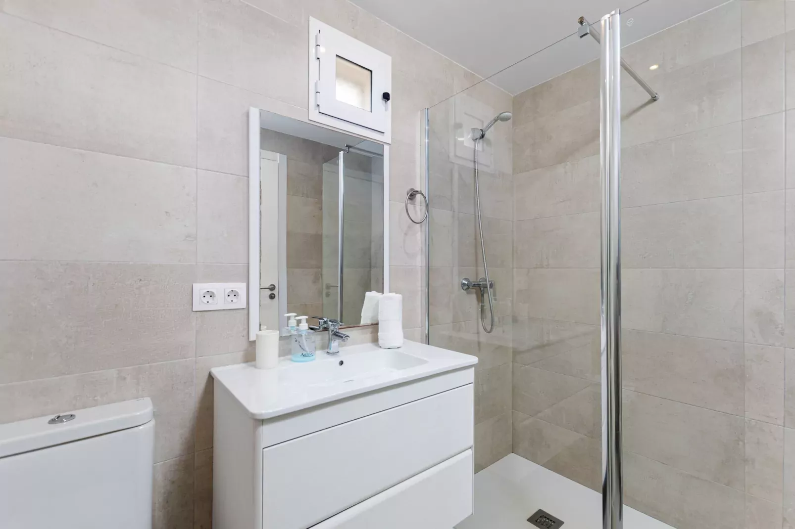 YourHouse Can Cortana-Salle de bain