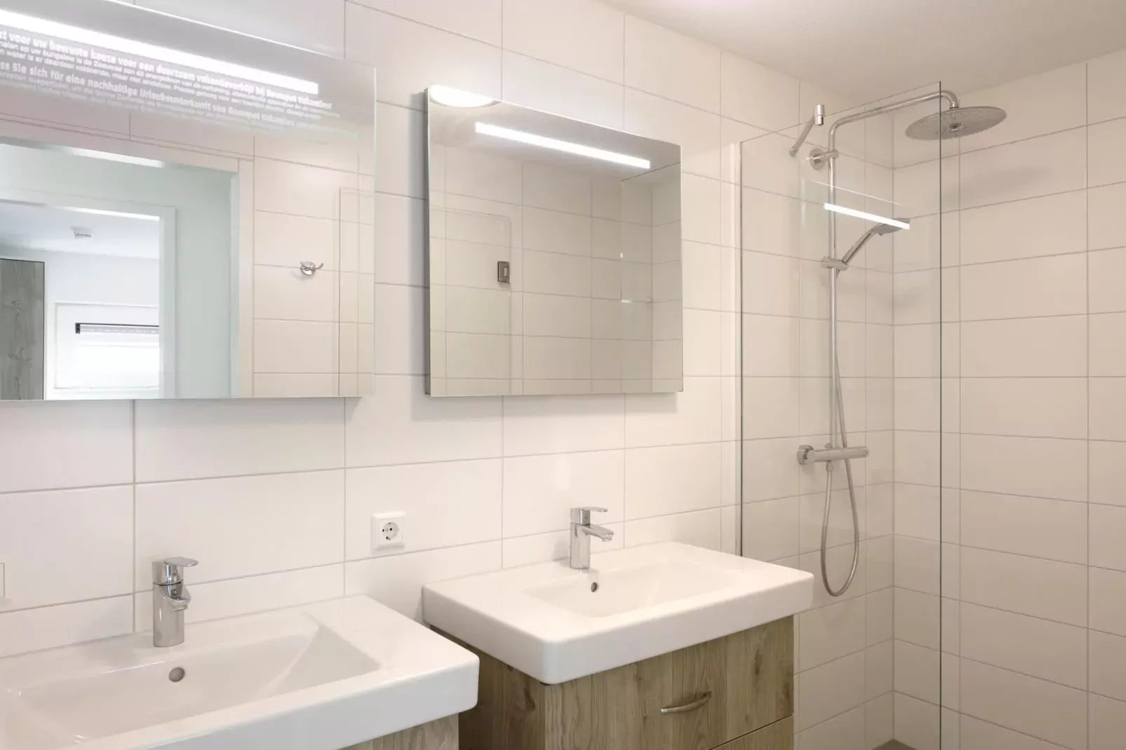 Water Village 3-Bathroom