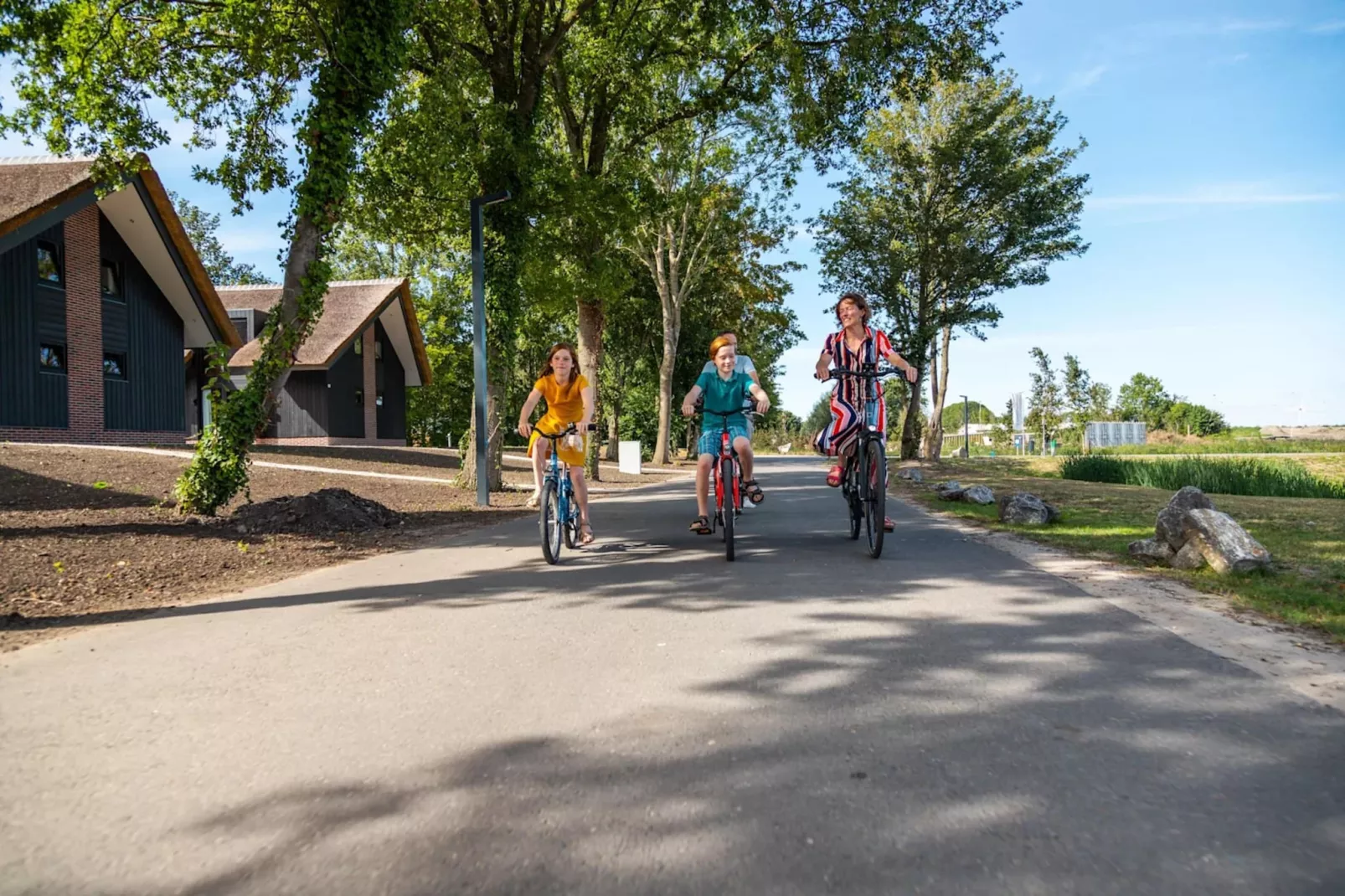 Resort De IJssel Eilanden 4-Areas summer 1km