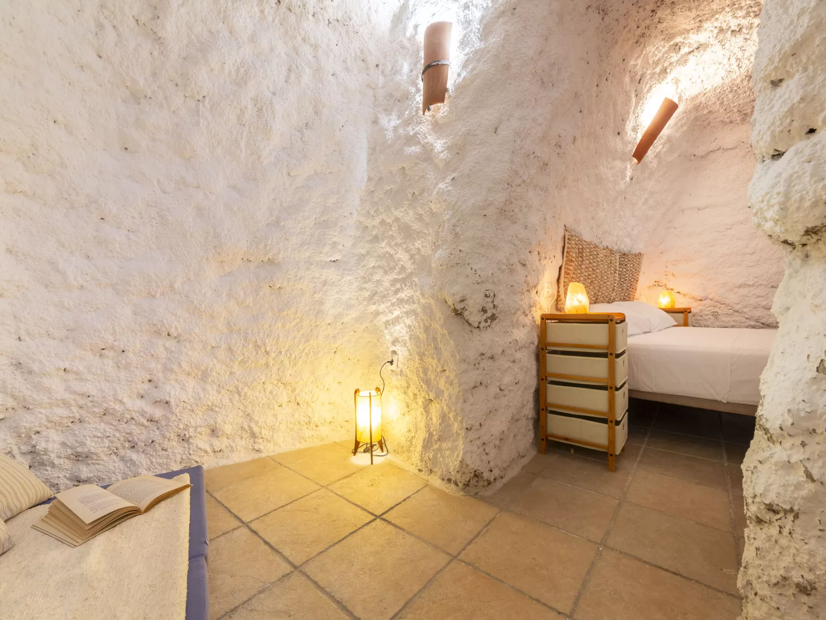 Casa Cueva Maria Zambrano-Inside