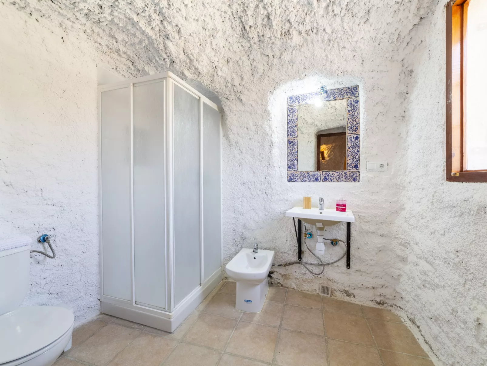 Casa Cueva Maria Zambrano-Inside