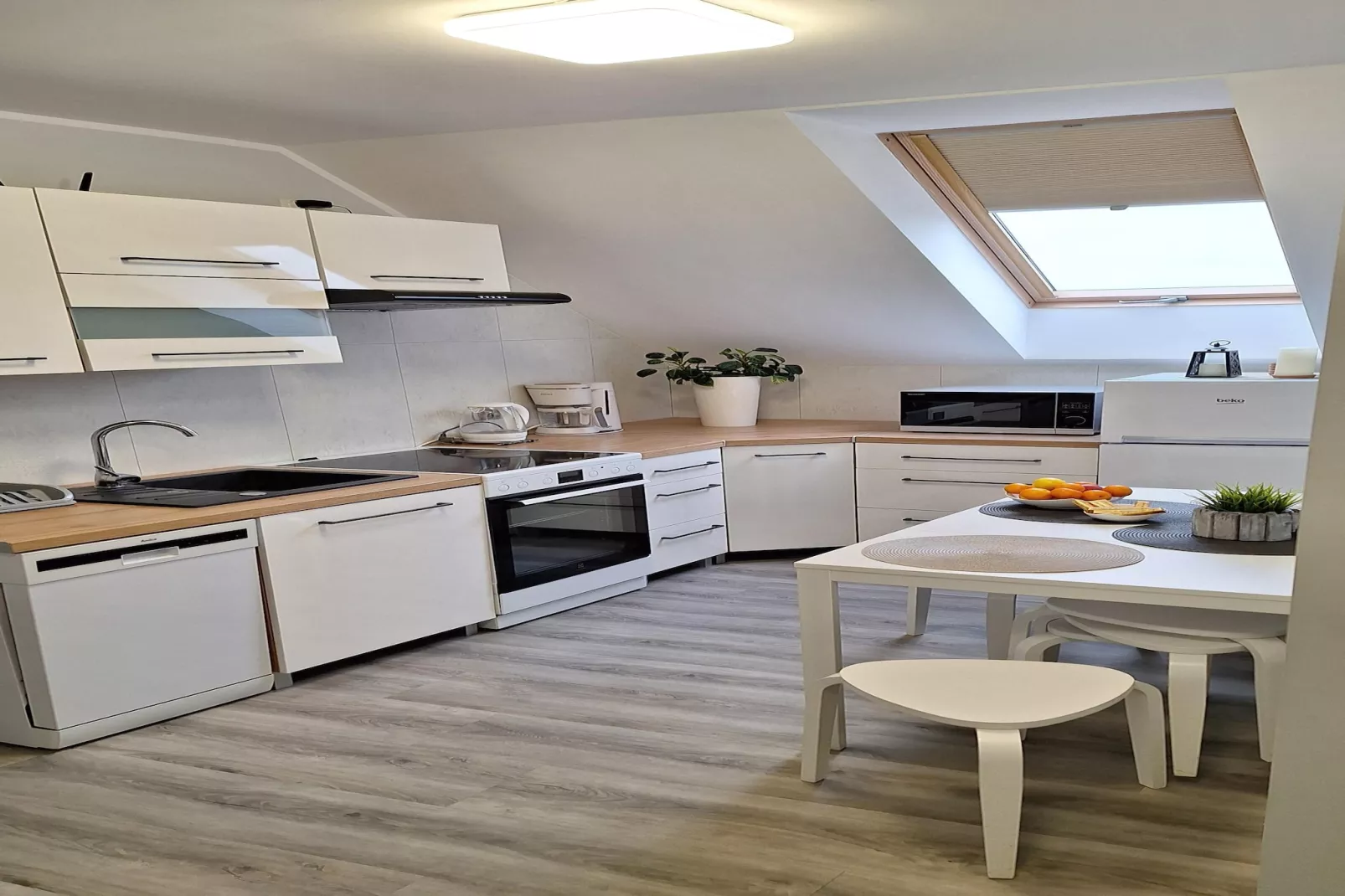 Komfortowy apartament z basenem i ogrodem dla 6 osób w Stepniczce-Kitchen