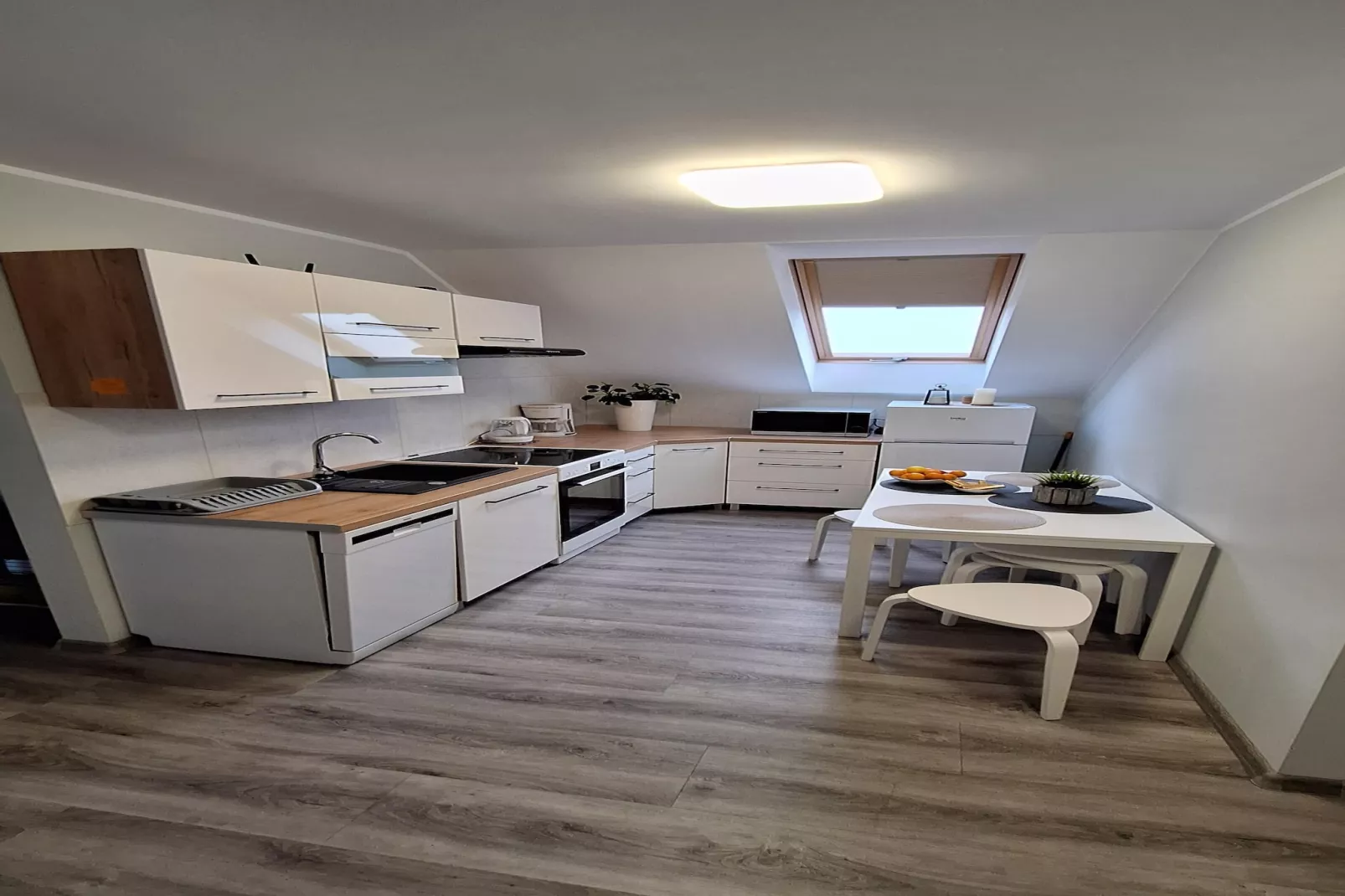 Komfortowy apartament z basenem i ogrodem dla 6 osób w Stepniczce-Kitchen