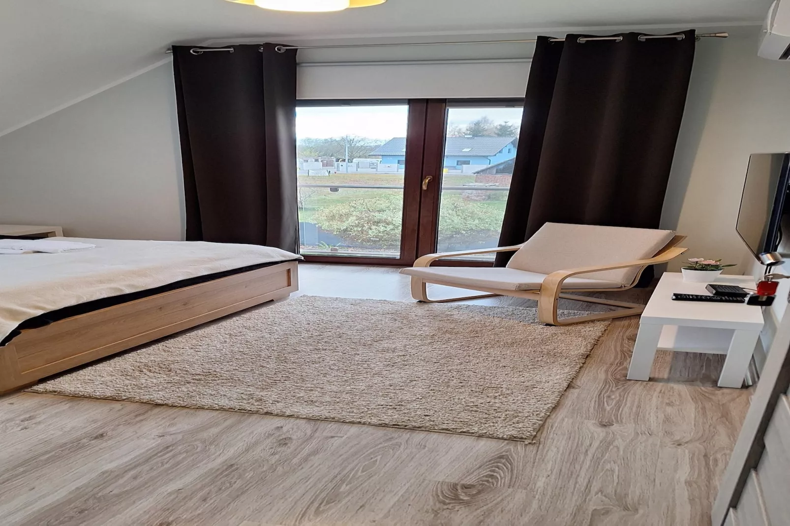 Komfortowy apartament z basenem i ogrodem dla 6 osób w Stepniczce-Bedroom