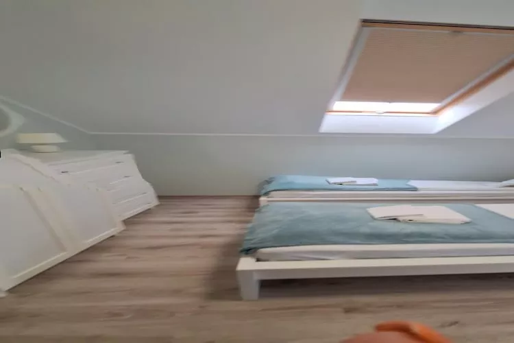 Komfortowy apartament z basenem i ogrodem dla 6 osób w Stepniczce-Bedroom