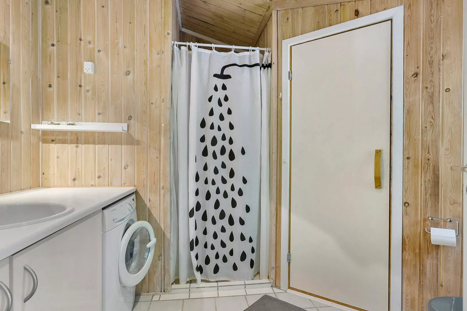 Holiday home with spacious garden-Indoor
