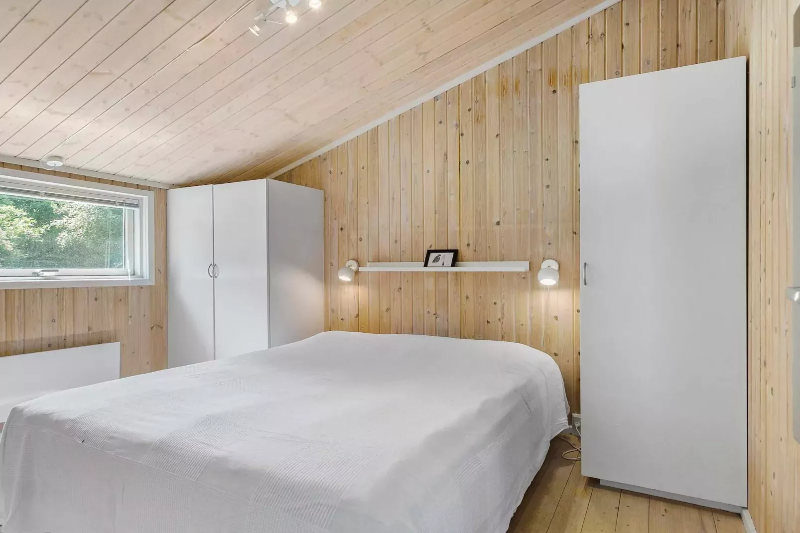 Holiday home with spacious garden-Indoor
