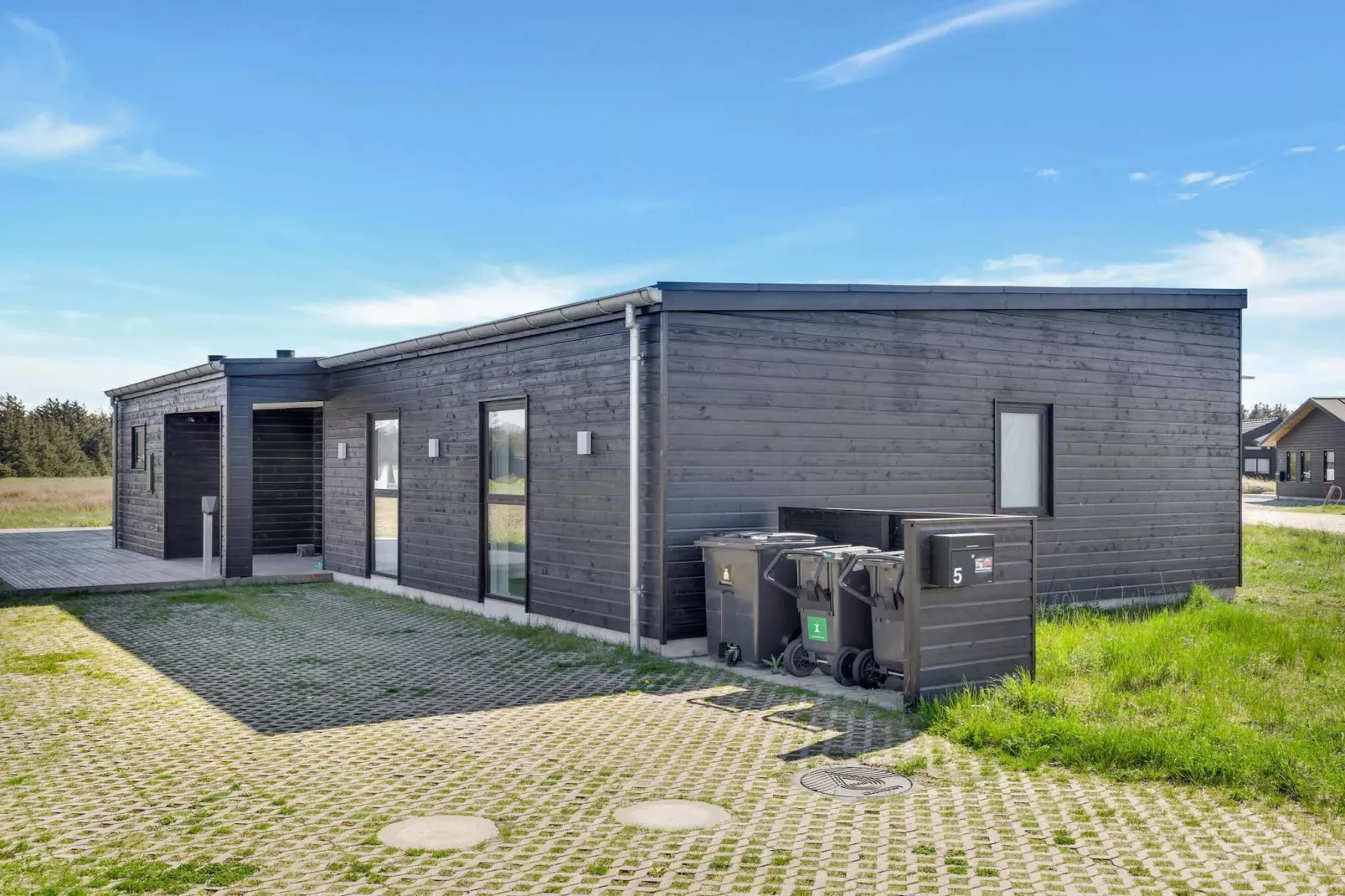 Spacious holiday home in Lokken-Outdoor
