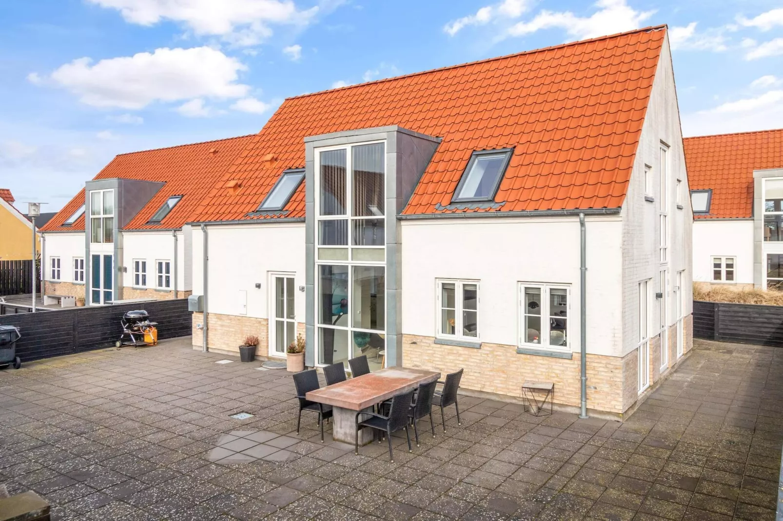 Holiday home, 750m from beach-Outdoor