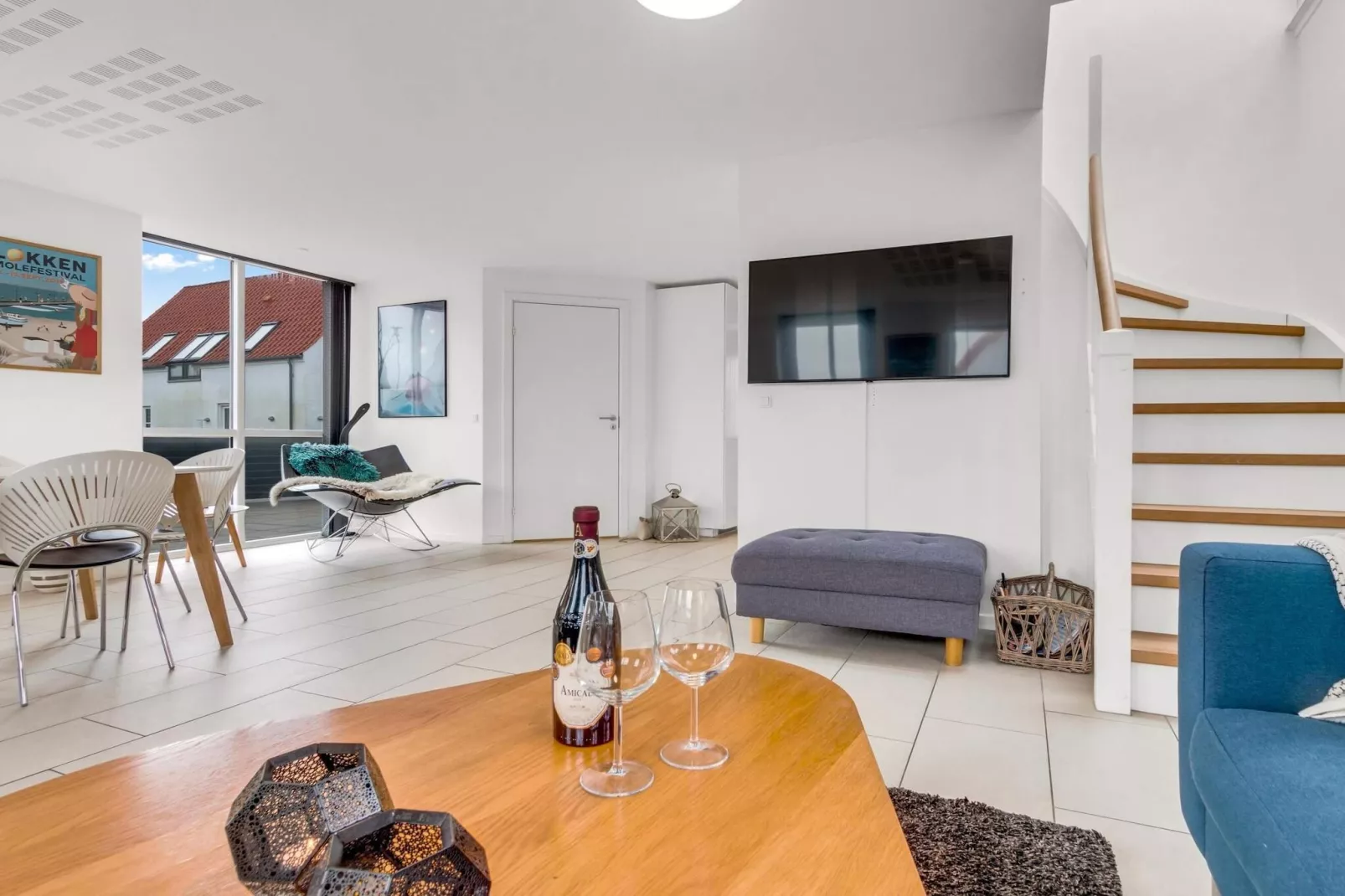 Holiday home, 750m from beach-Indoor