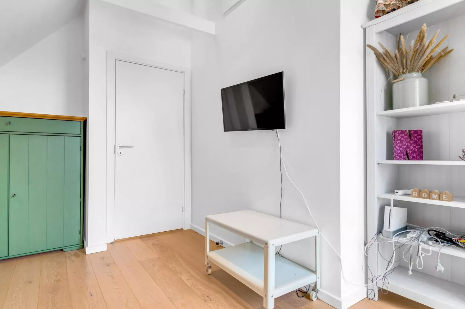 Holiday home, 750m from beach-Indoor