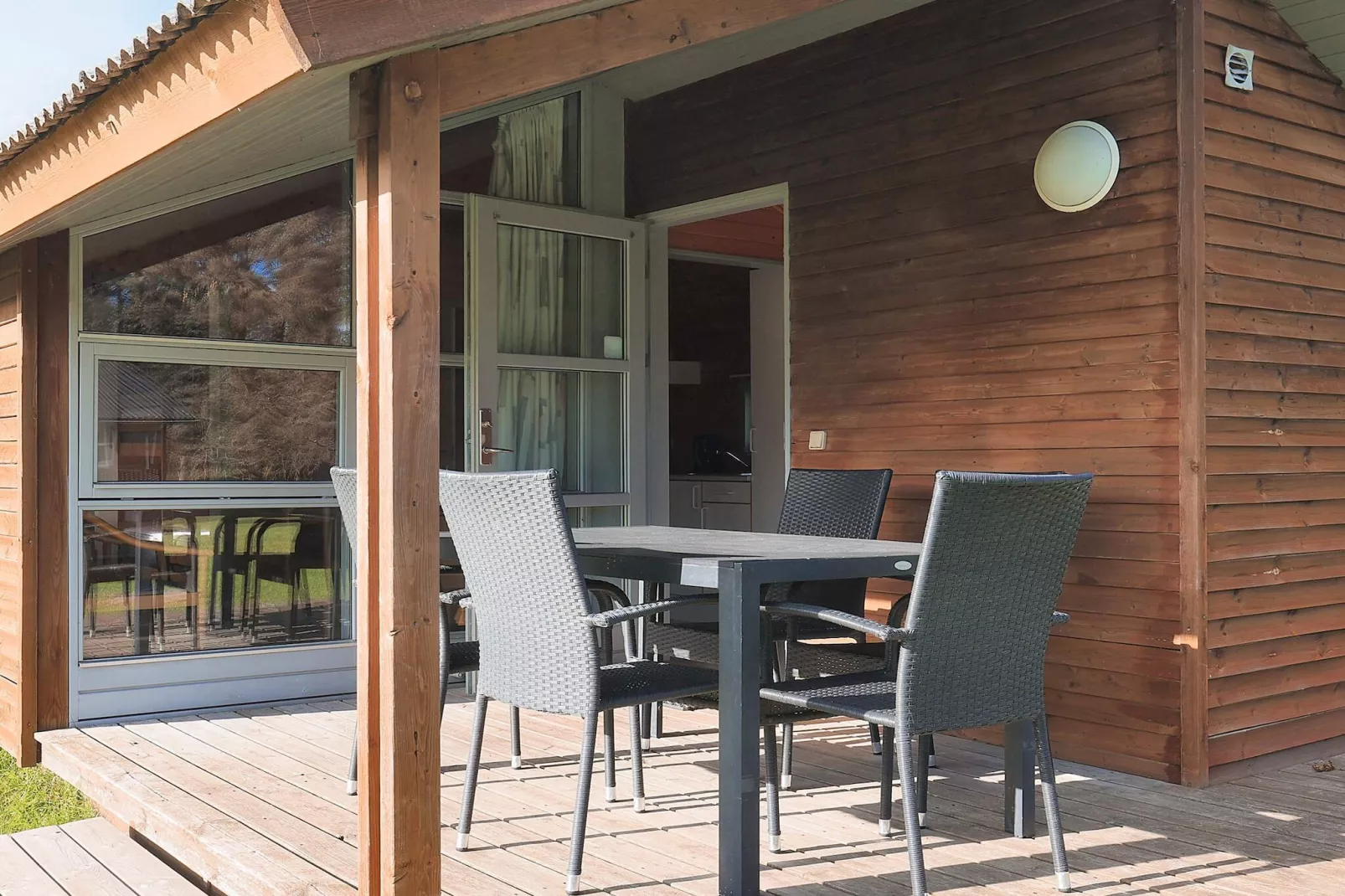 Cabane confortable dans un camping