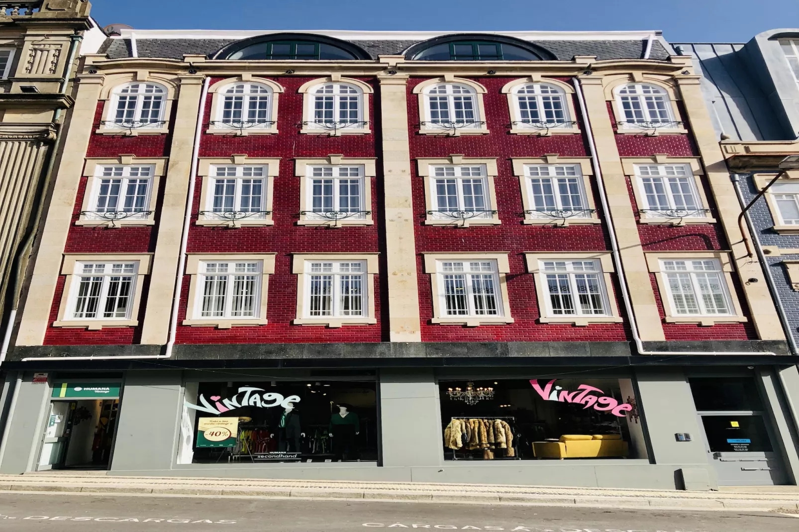 YOUROPO - Downtown 3B-Exterior summer