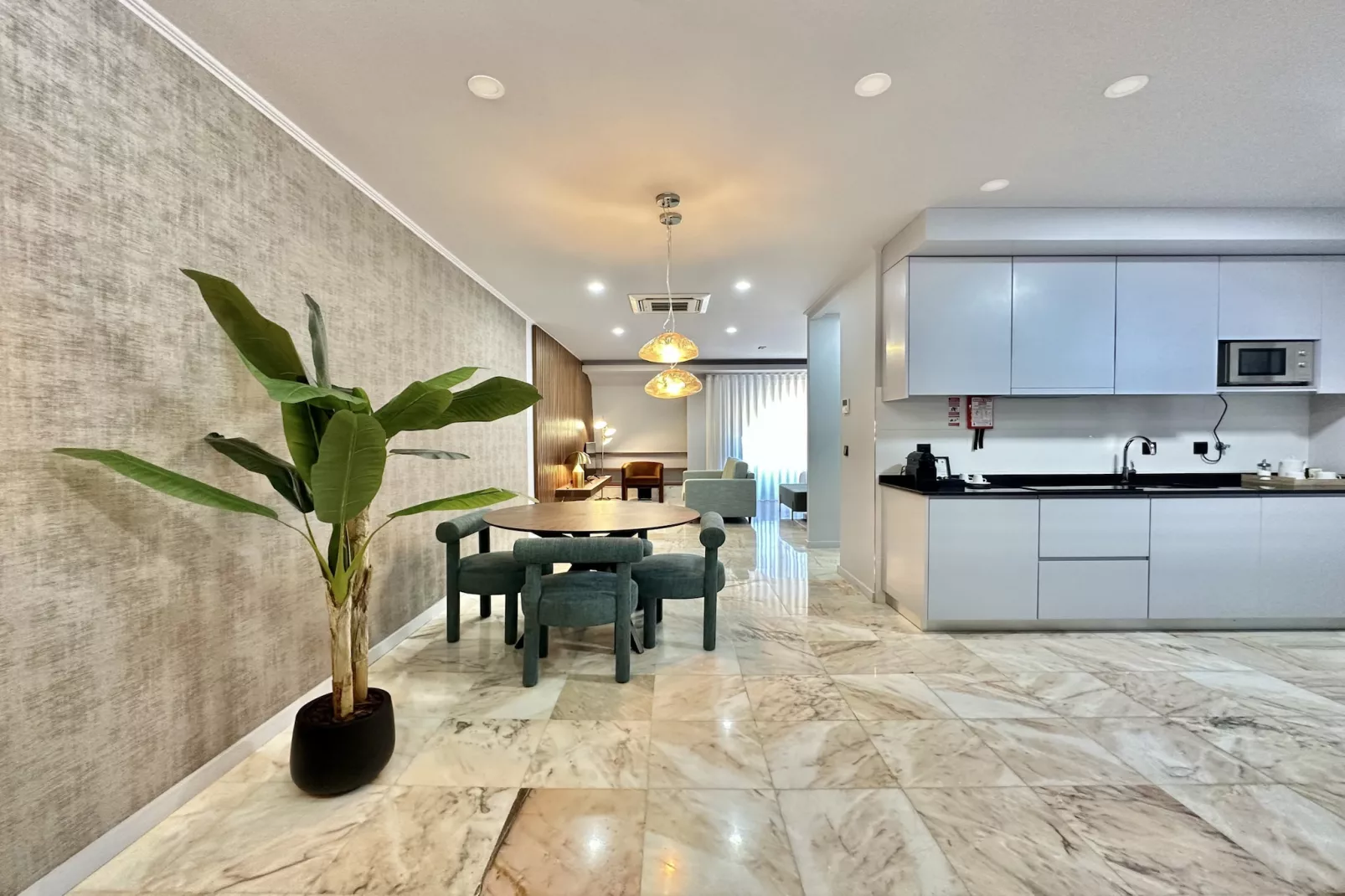 YOUROPO - Downtown 4A-Kitchen