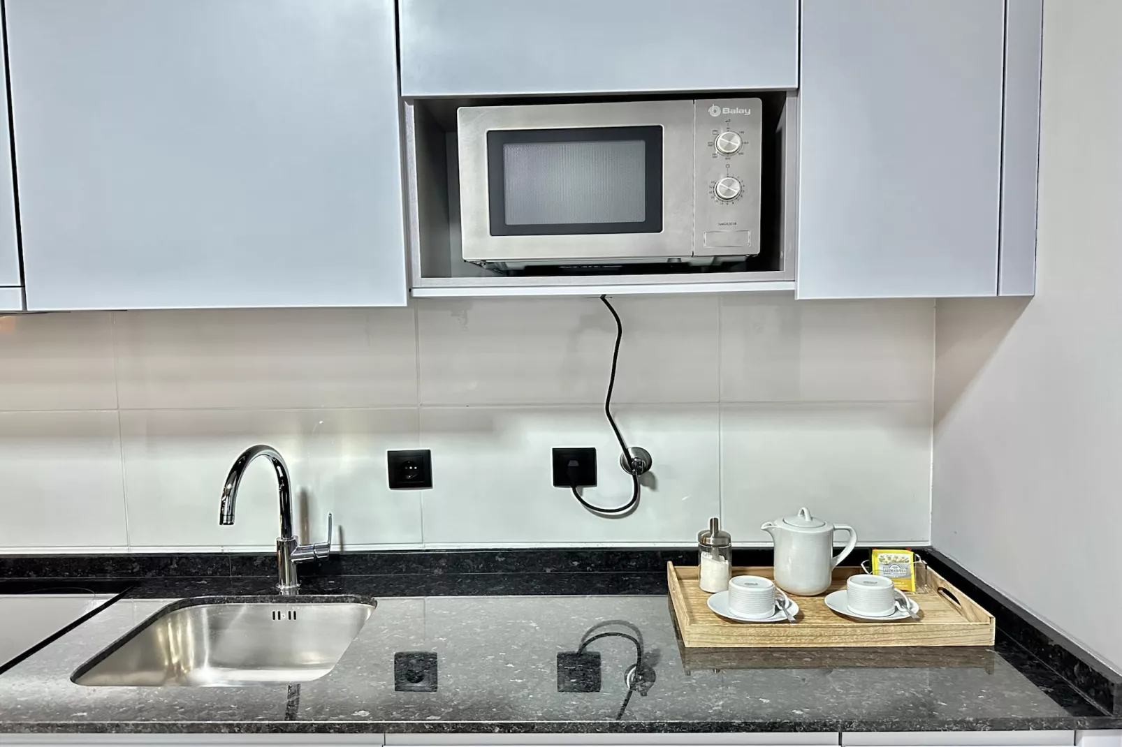 YOUROPO - Downtown 4A-Kitchen