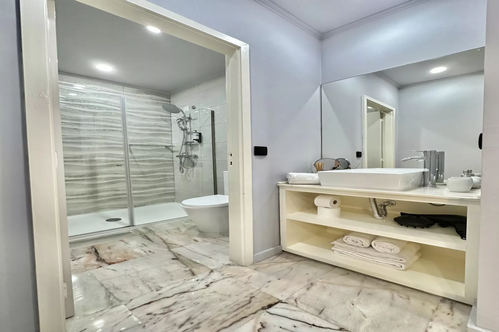 YOUROPO - Downtown 4A-Bathroom