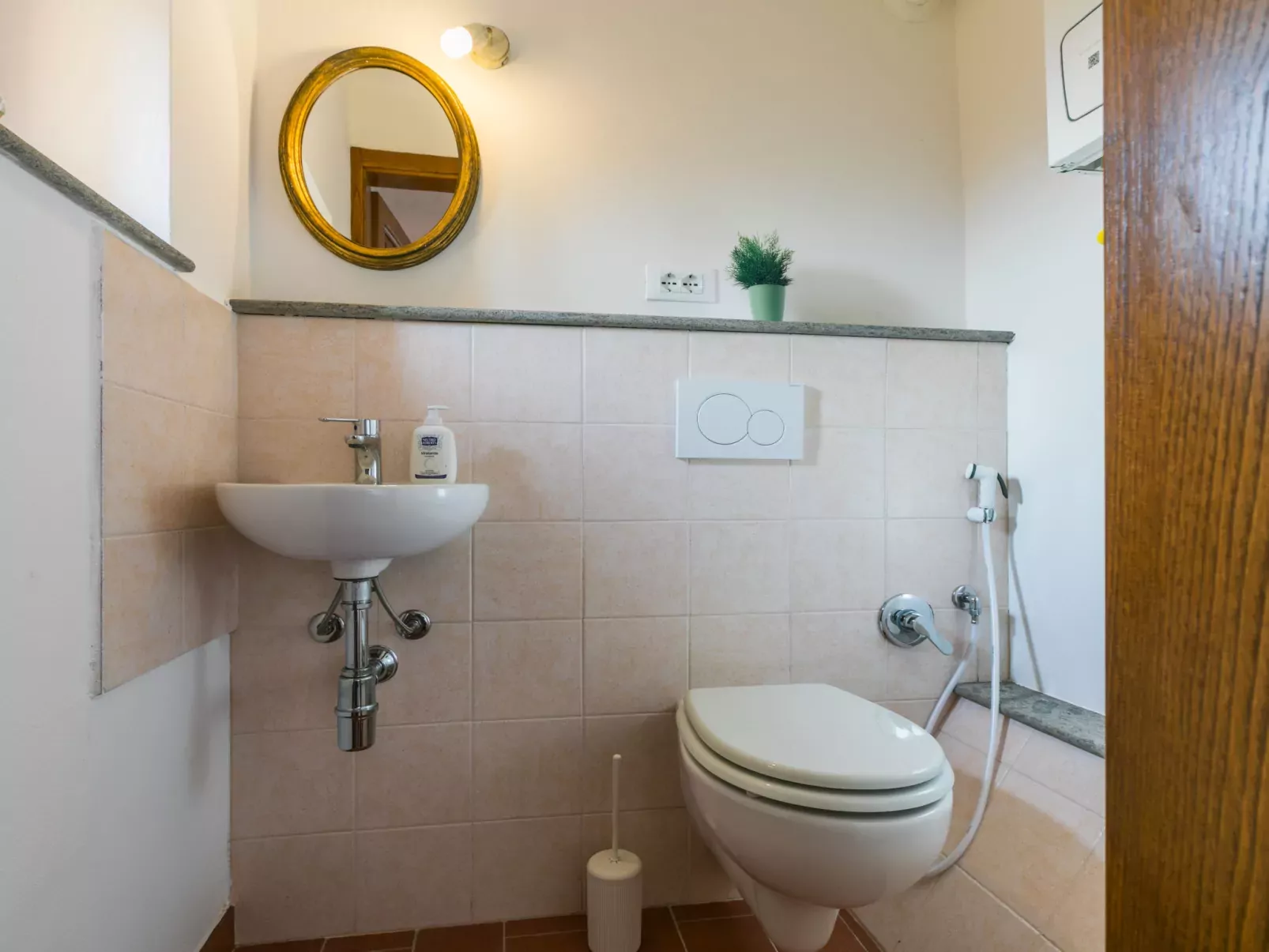 Casa delle Ginestre-Inside