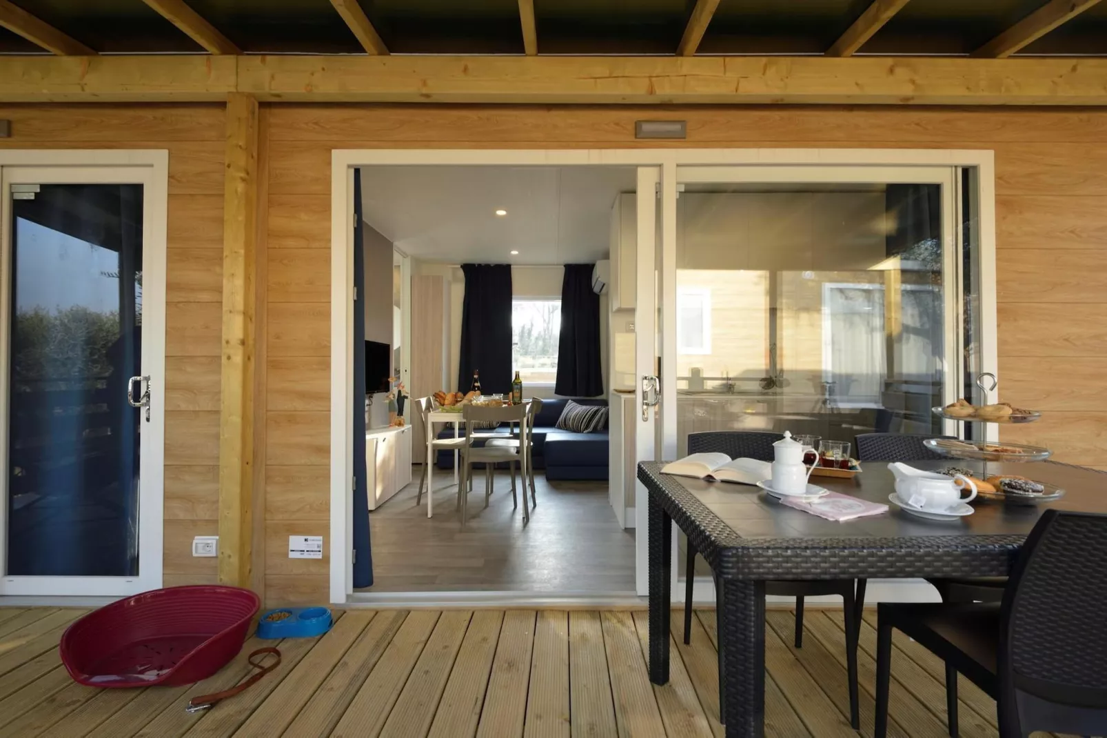 Caravan park della Colombaia Padenghe sul Garda-CM Panorama Spa Dog-Dining room