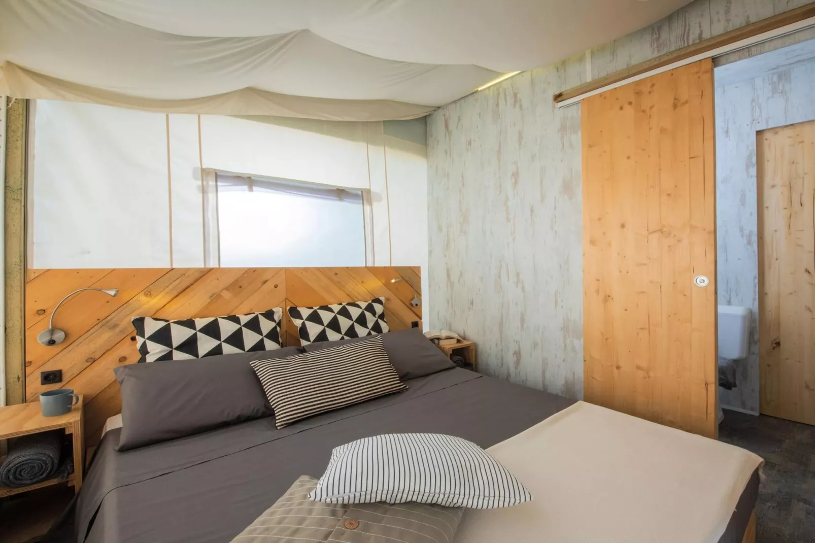 Caravan park della Colombaia Padenghe sul Garda-Safari Tend Dog-Bedroom