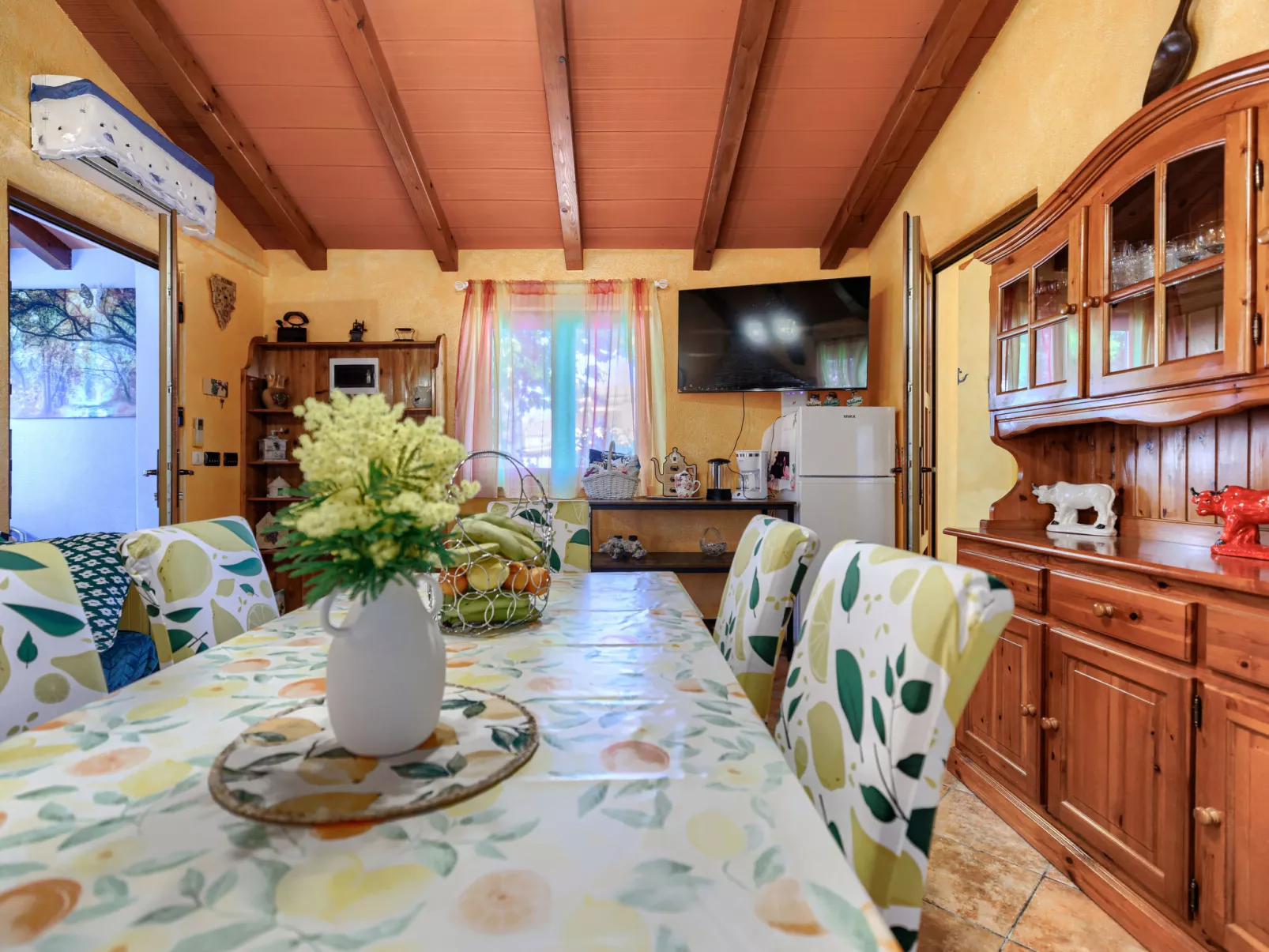 Villa Mariuccia-Inside