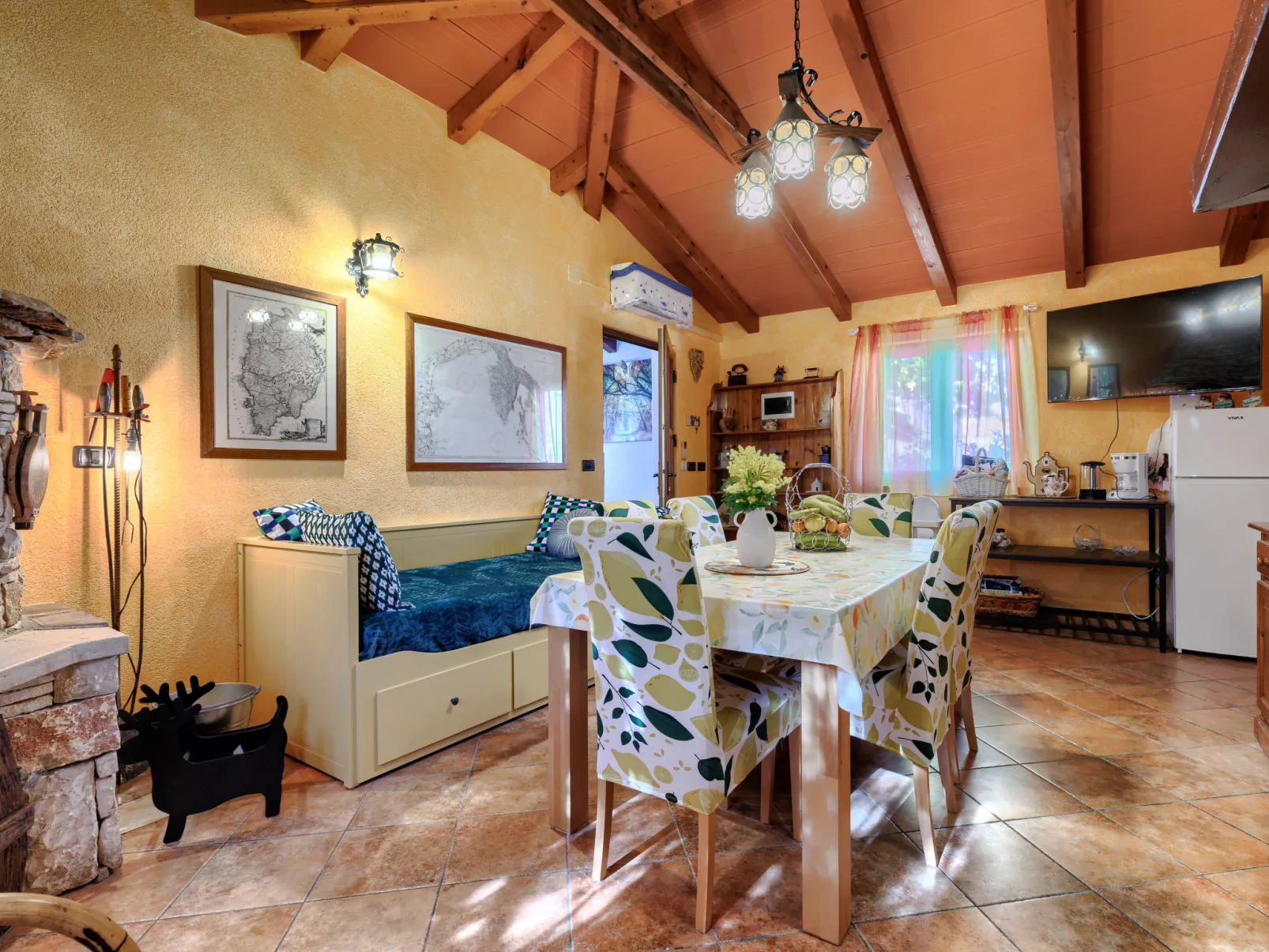 Villa Mariuccia-Inside