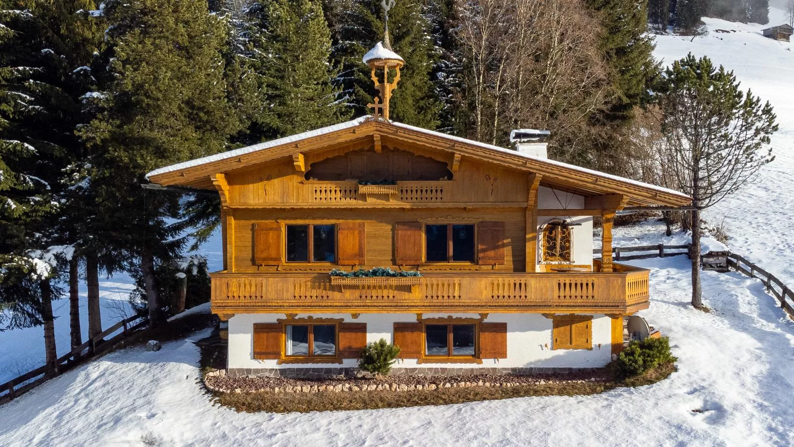 Hütte zum Dillental-Exterior winter