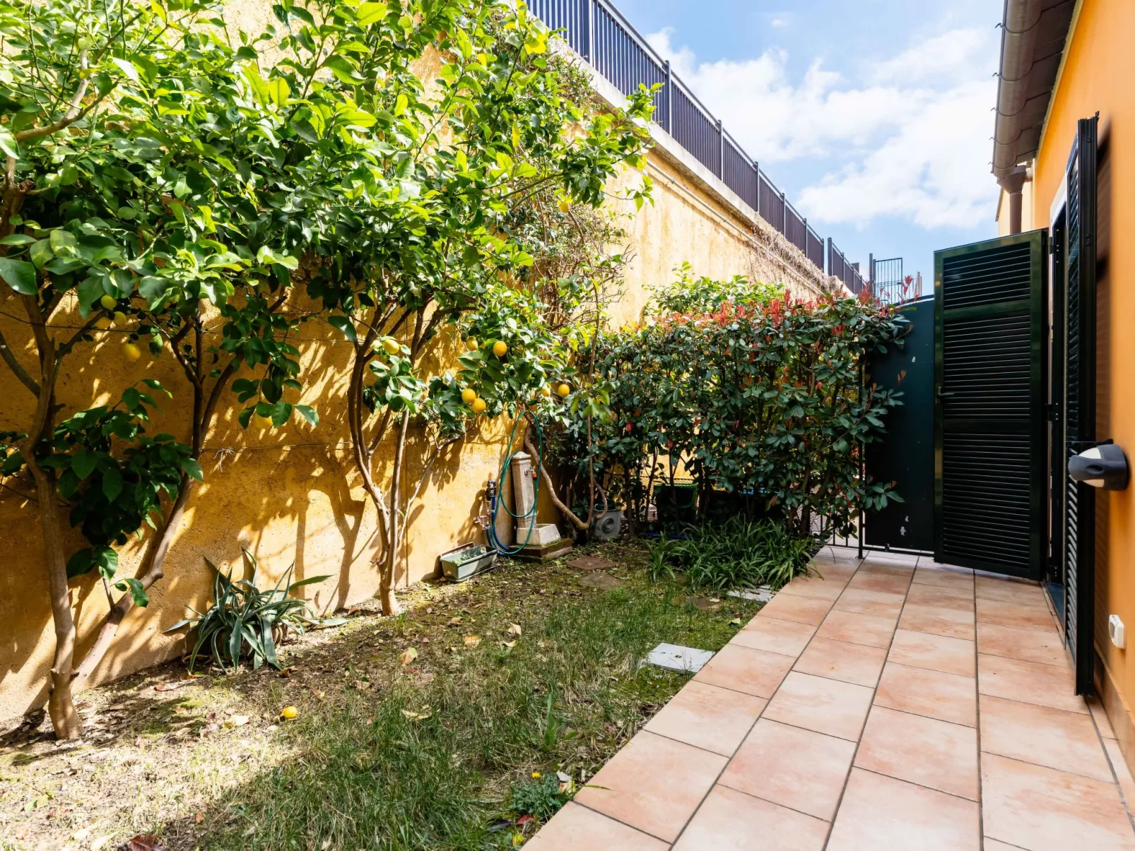 Casa Rita-Outside
