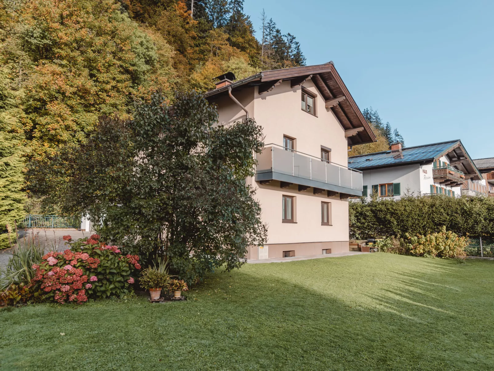 Bergblick-Outside