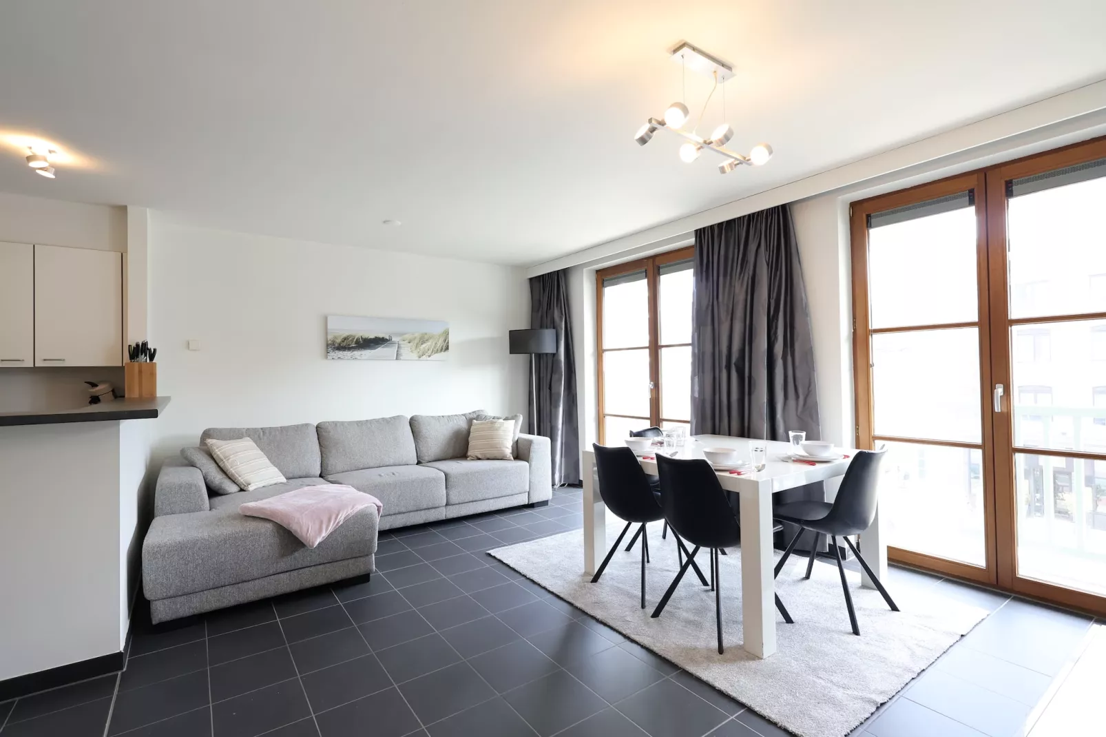 GAUQCD/GAUD2-Living room