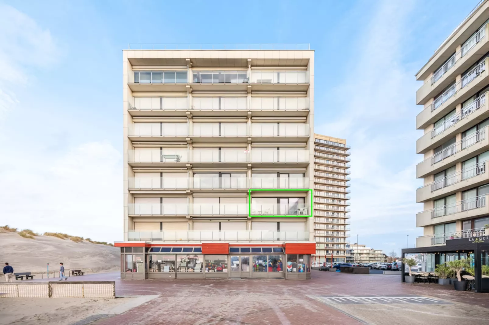 Sancta/SANT0201-Exterior summer