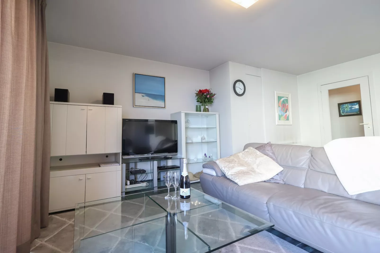 PLAZA H/3753-Living room