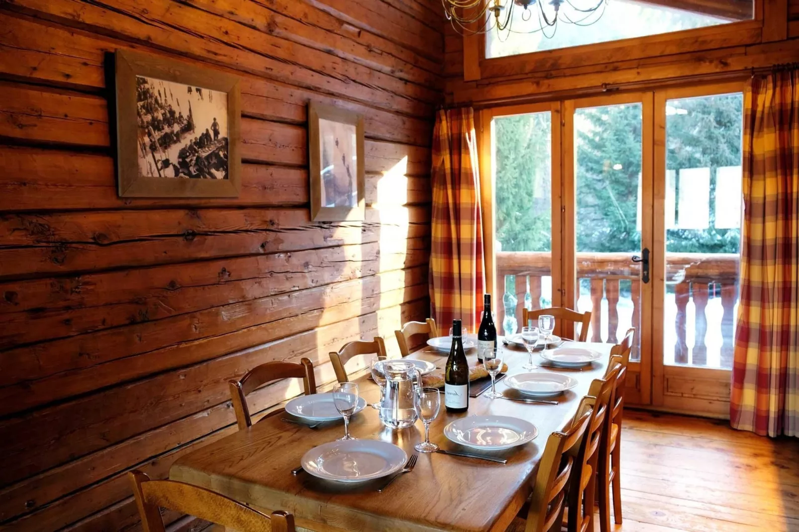 Chalet Elliot Est-Dining room
