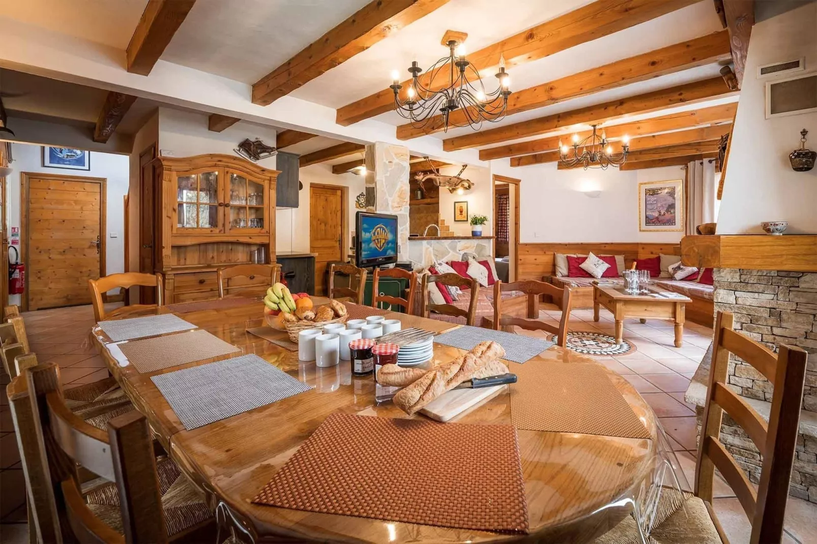 Chalet Lea-Dining room