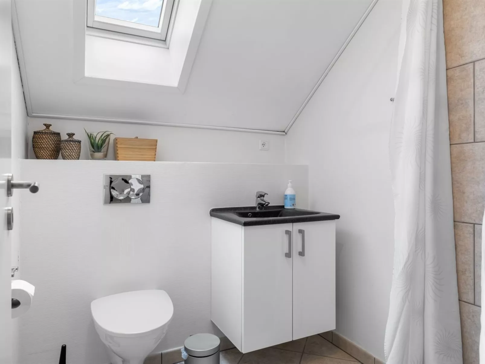"Ismo" - 350m from the sea-Inside