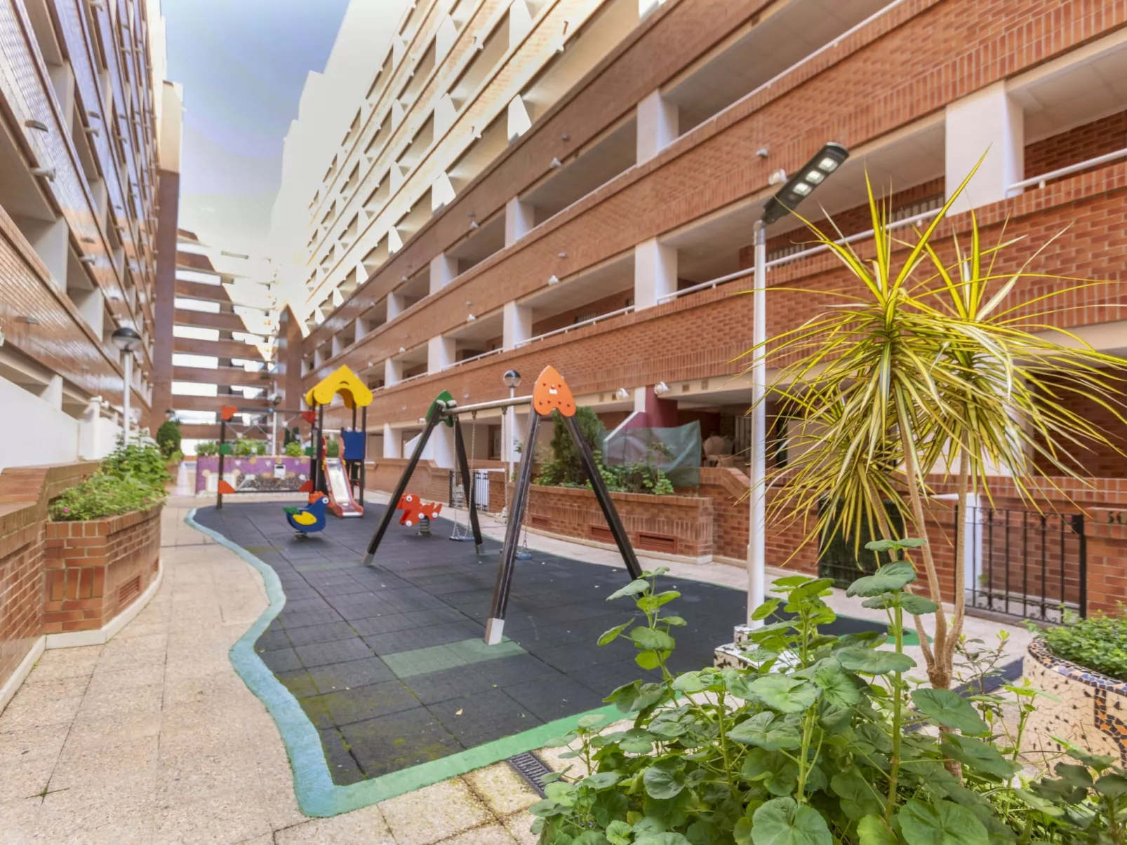 Torrenova IV-Outside