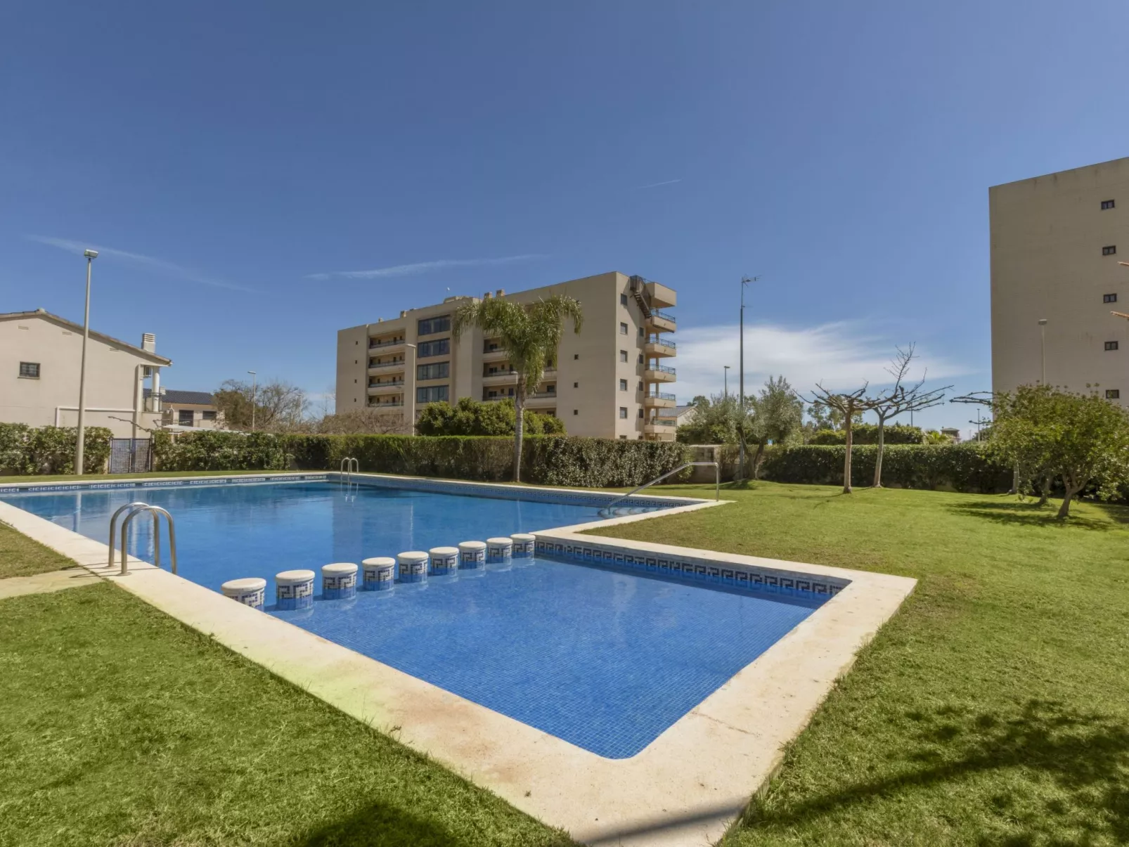 Torrenova IV-Outside