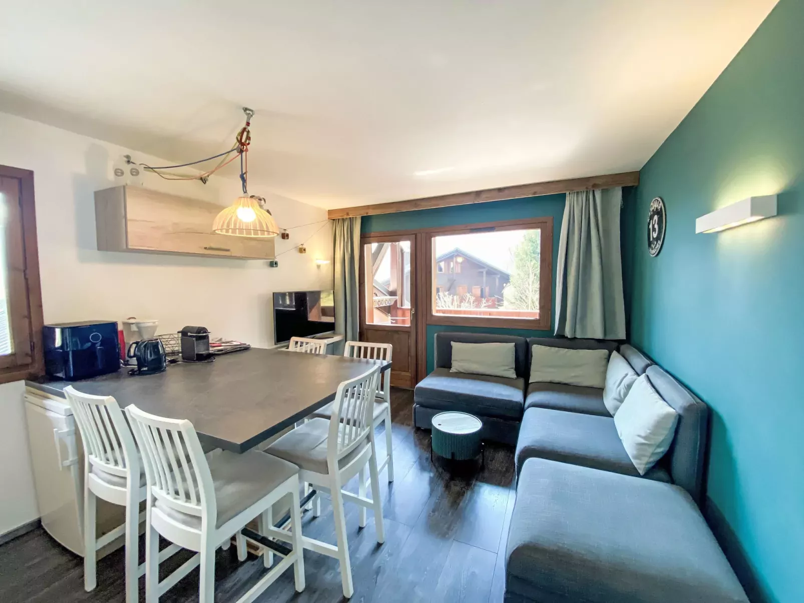 Les Grands Balcons-Inside
