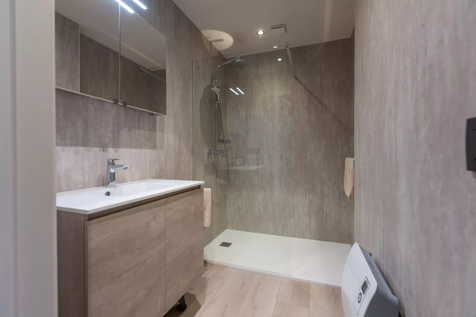Telstar 0301-Bathroom