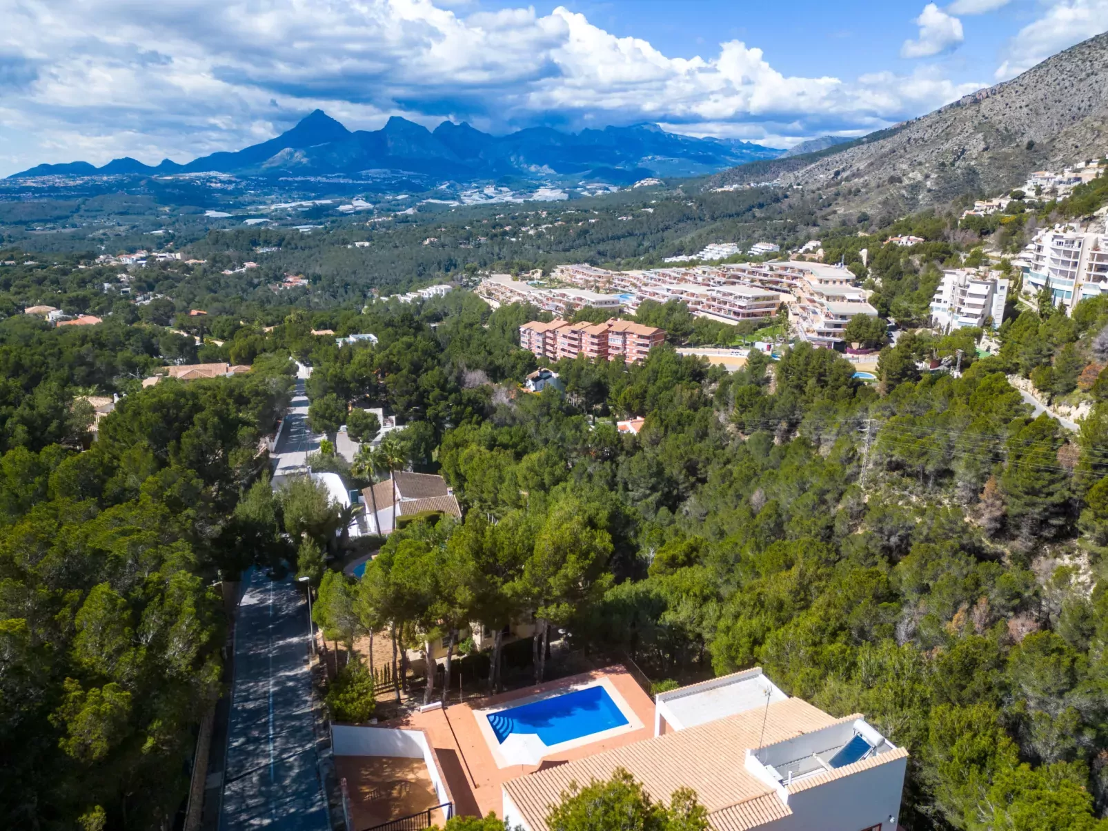 Vista Bernia-Outside