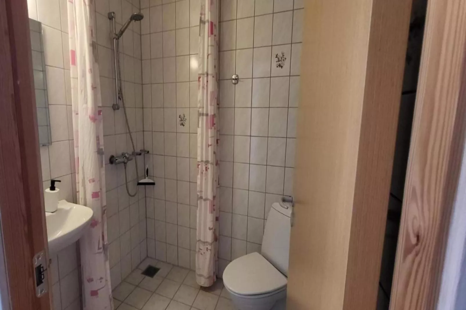 Dobbeltv(relse med eget badev(relse-Indoor
