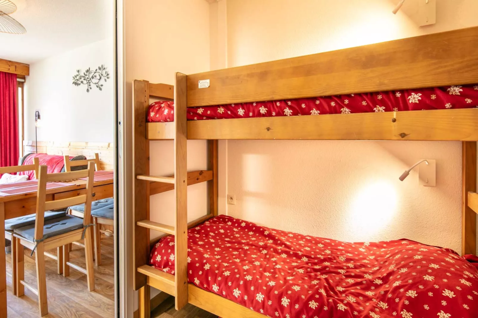 V du Bachat Arolles A N°03 - 2P6-Bedroom