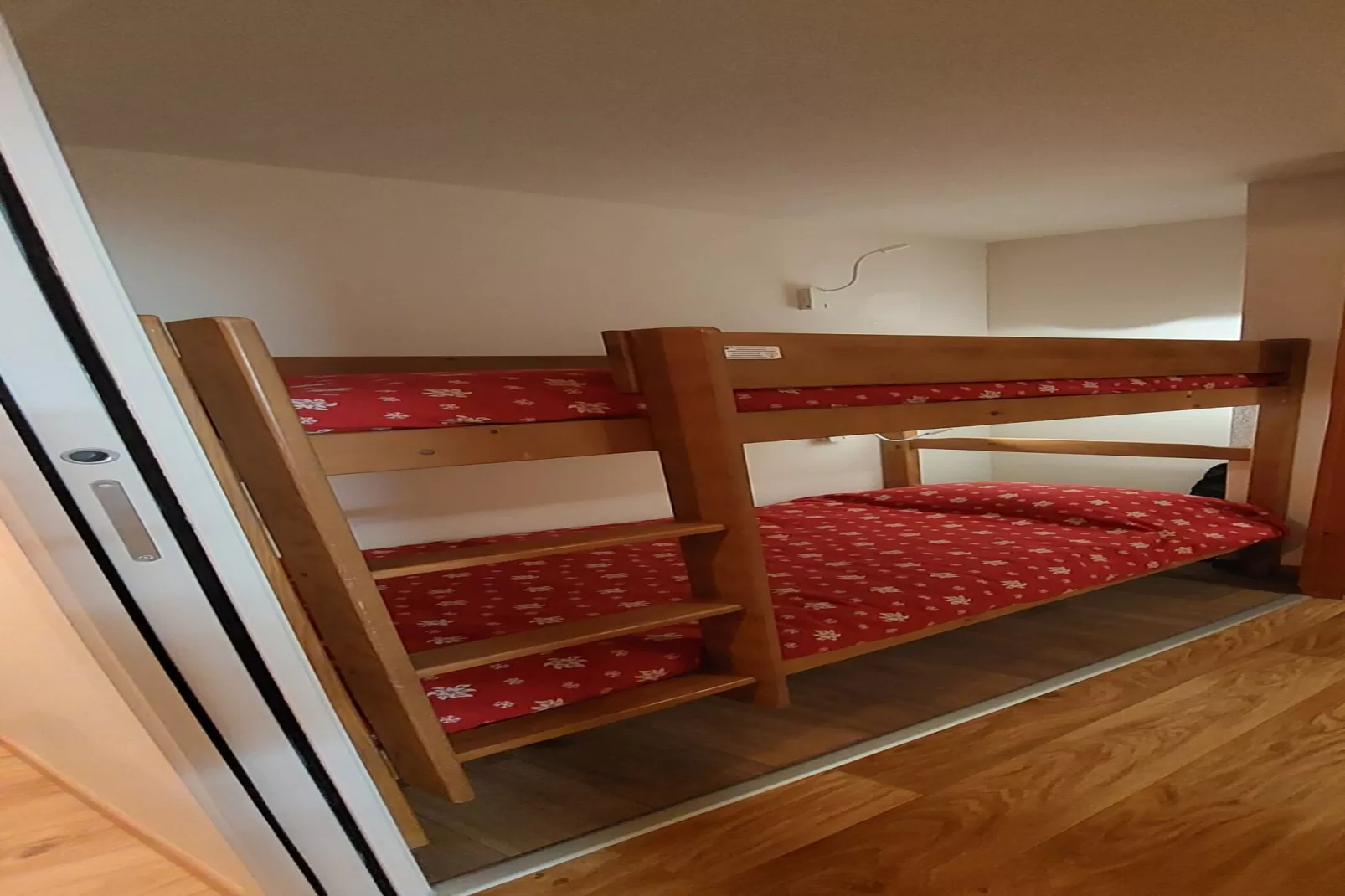 V du Bachat Arolles A N°03 - 2P6-Bedroom