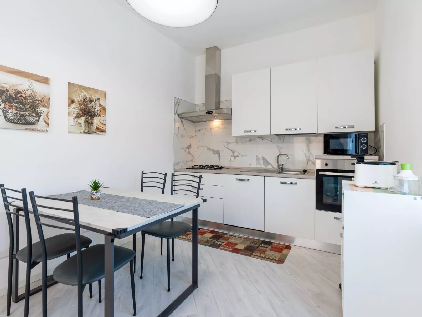 Casa Doni-Inside