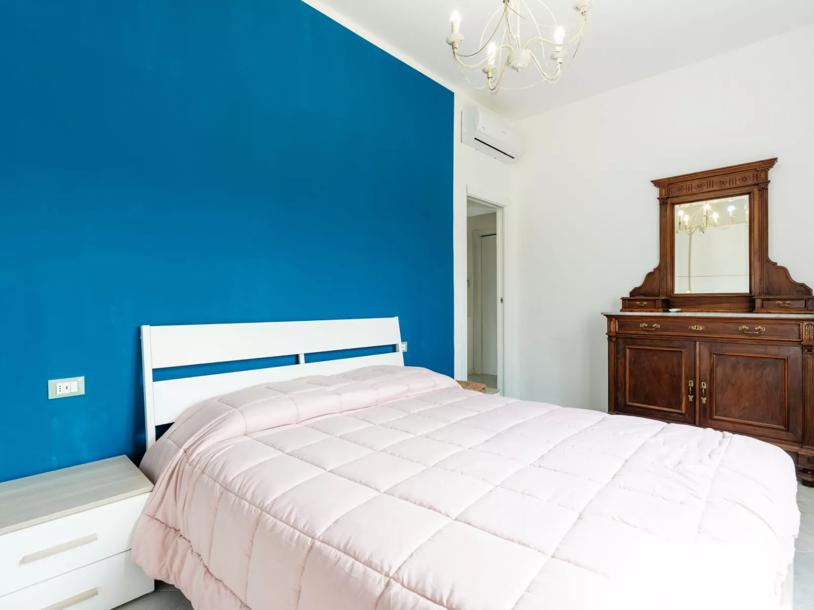 Casa Doni-Inside