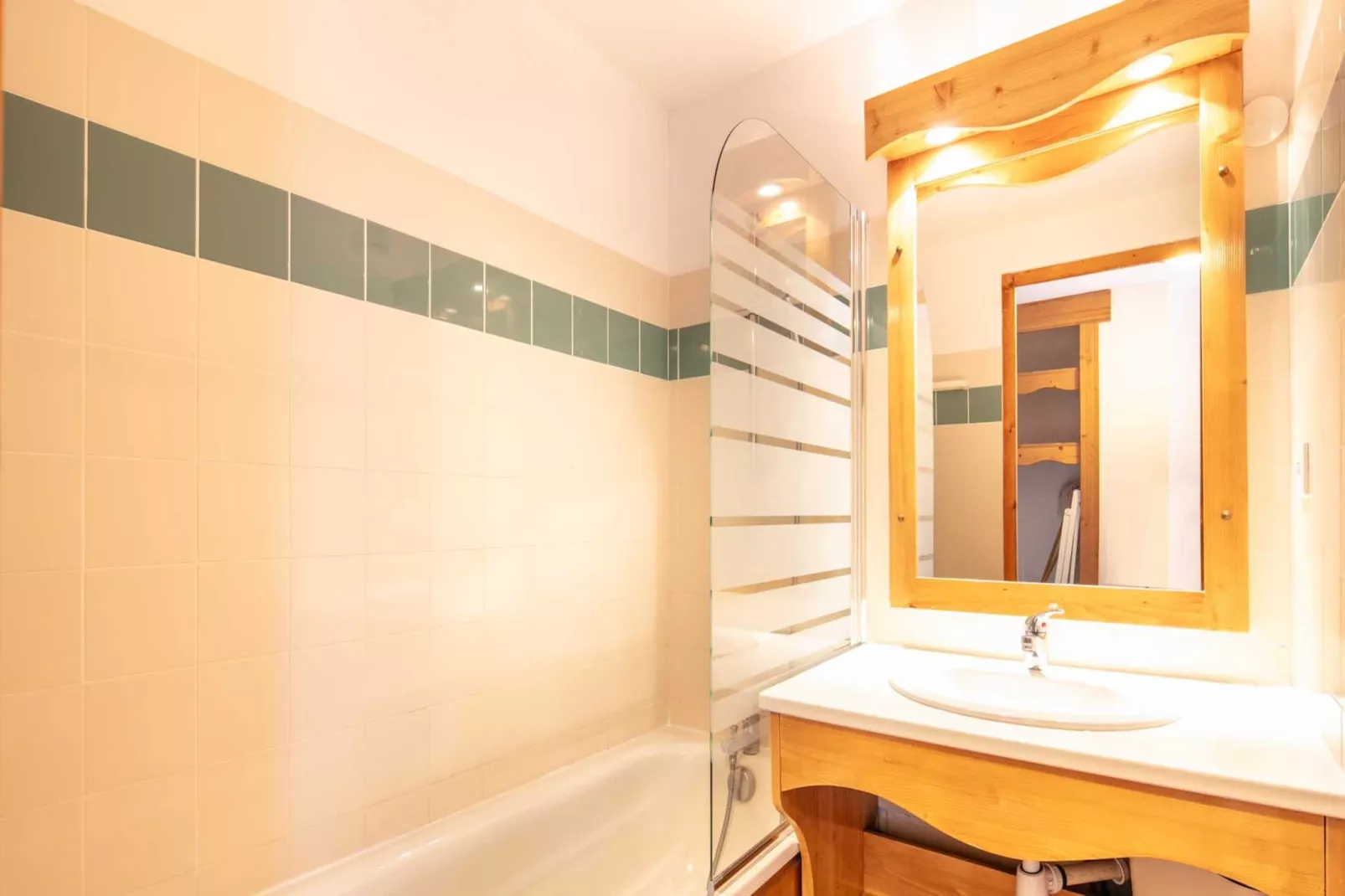 V du Bachat - SILENE D N°31 - 2P6-Bathroom
